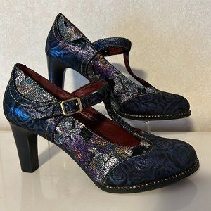 L' ARTISTE By Spring Step Sz 41 US 10.5  11 Mazie Navy Floral T-Strap Pump Shoes